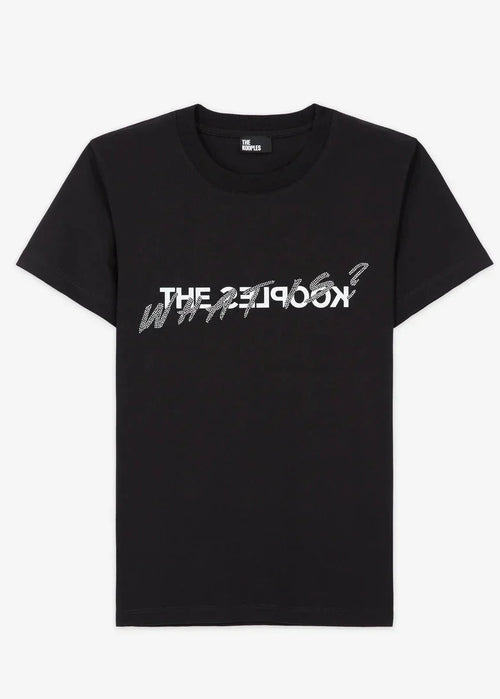 T-shirt What is black
